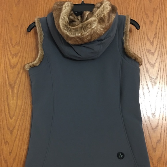 🎉HP🎉 Marmot-Women’s Faux Fur Hooded Vest - Picture 3 of 5